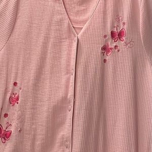 Lights weight day dress or robe